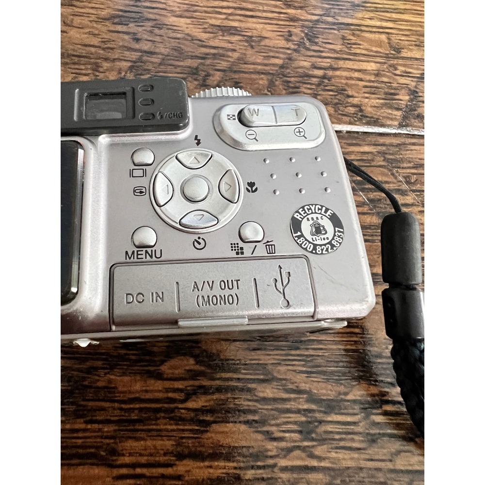 Sony Cyber-shot DSC-P10 Digital Camera Silver 5.0MP 3x Optical Zoom Box Bundle - Picture 7 of 11
